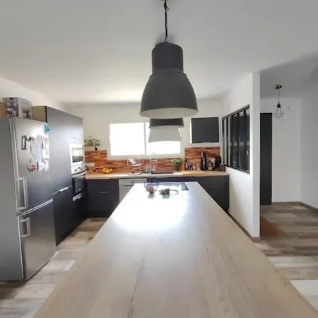 Maison Sur Le Bassin